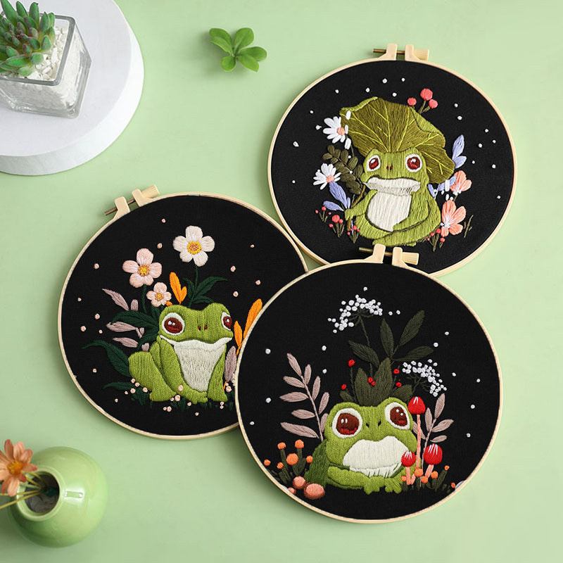 Frog Garden Embroidery Kit