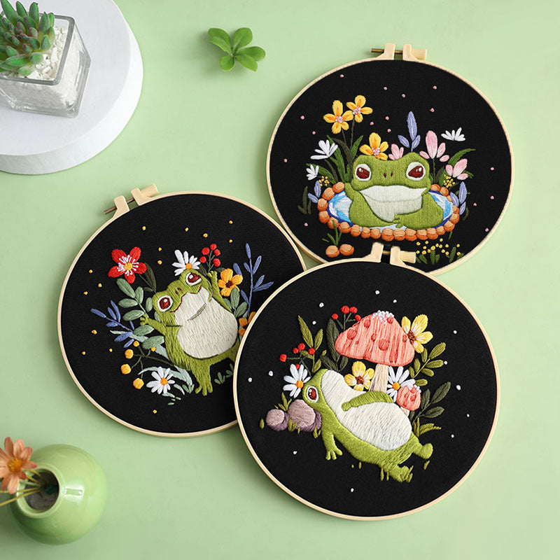 Frog Garden Embroidery Kit